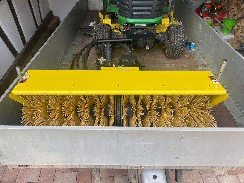 John Deere 52 Quick Hitch Broom