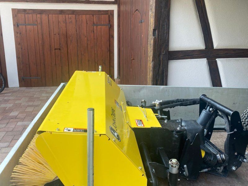 John Deere 52 Quick Hitch Broom