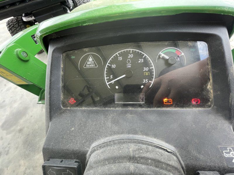 John Deere 1026R