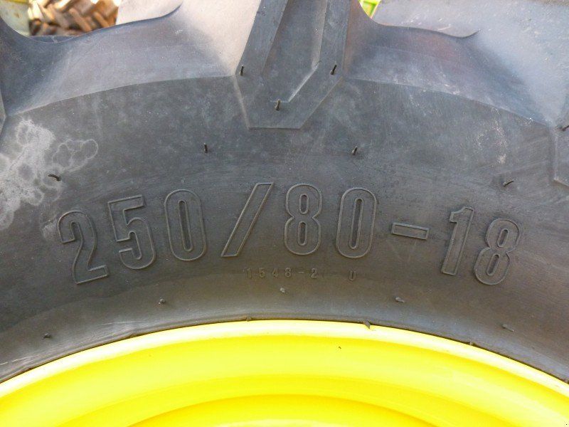 Trelleborg 250/80-18   IM110