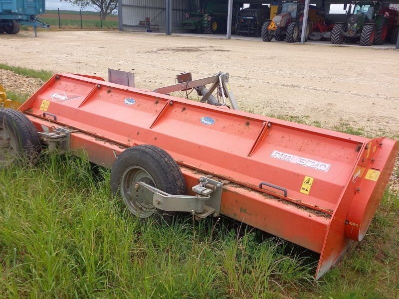 Kuhn RM 320