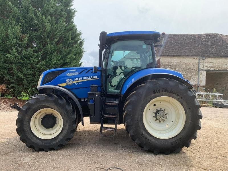 New Holland T7.270AC