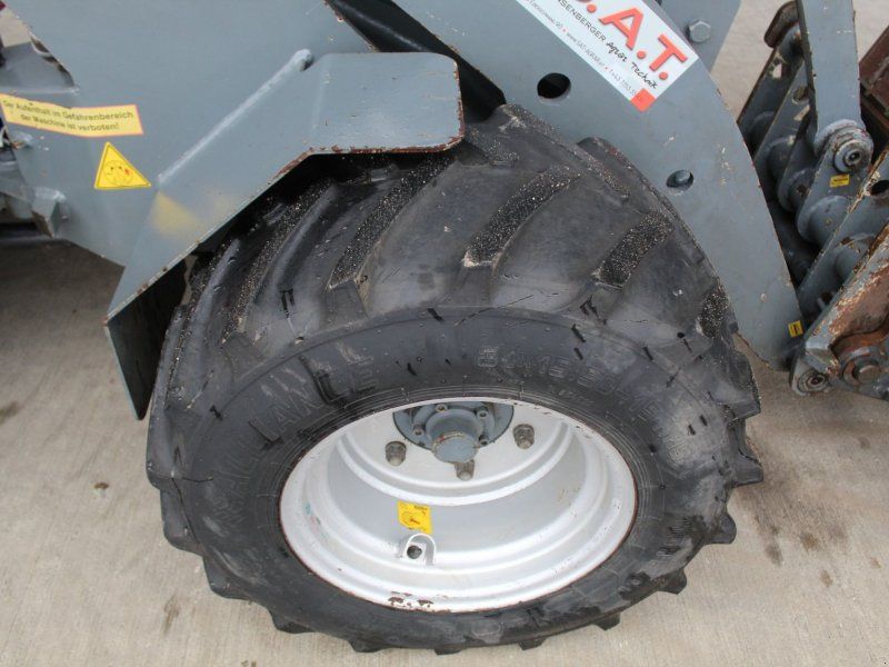 Giant Hoflader D 335 T