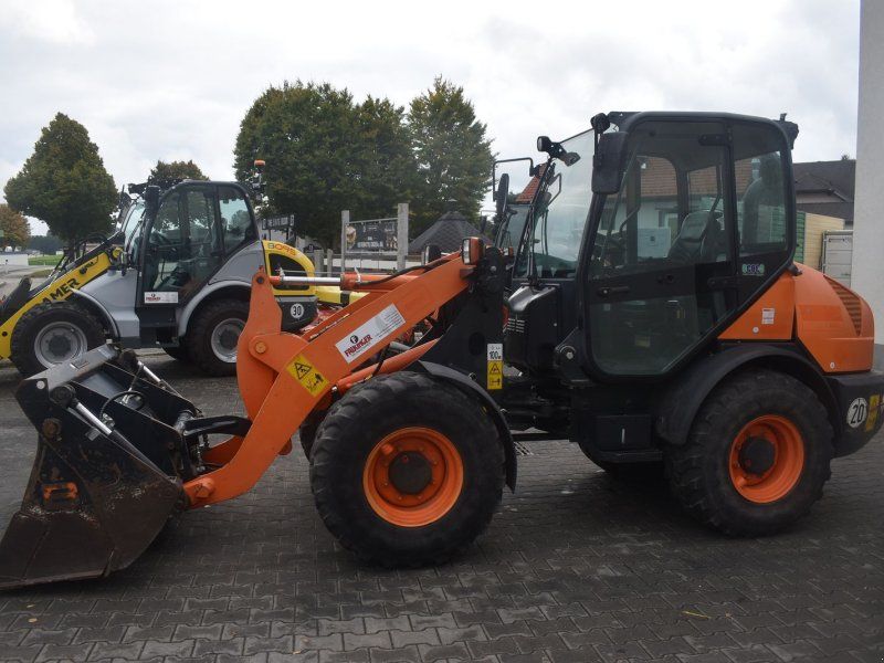 Komatsu WA70-7