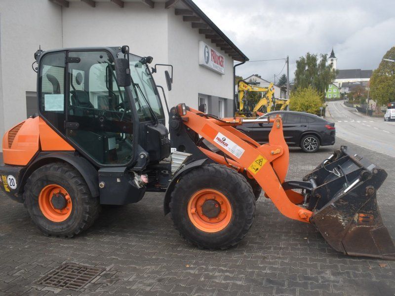 Komatsu WA70-7