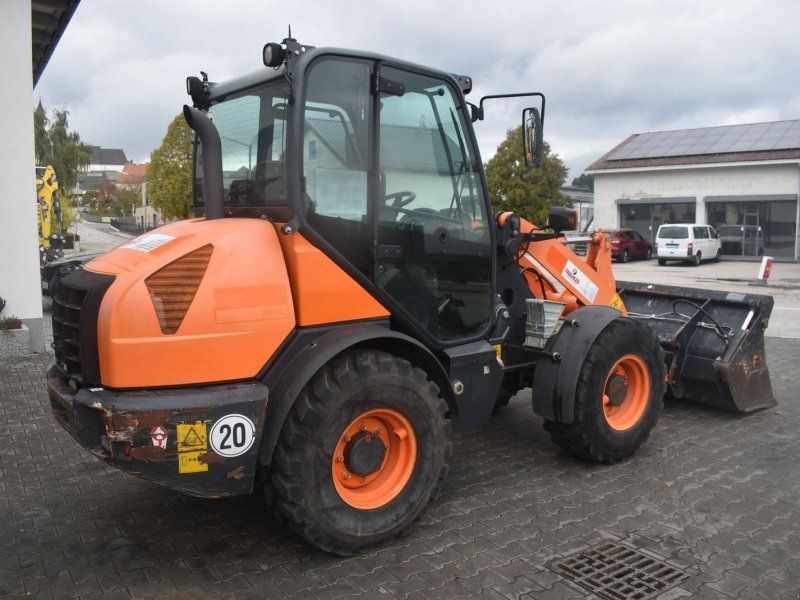 Komatsu WA70-7