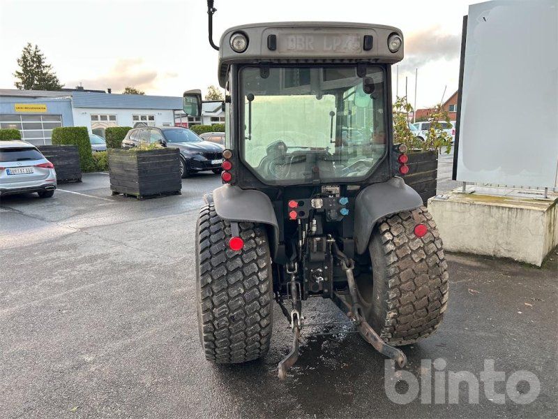 Massey Ferguson 2410