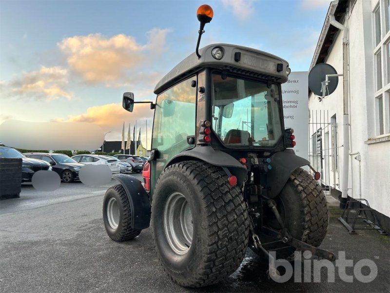 Massey Ferguson 2410