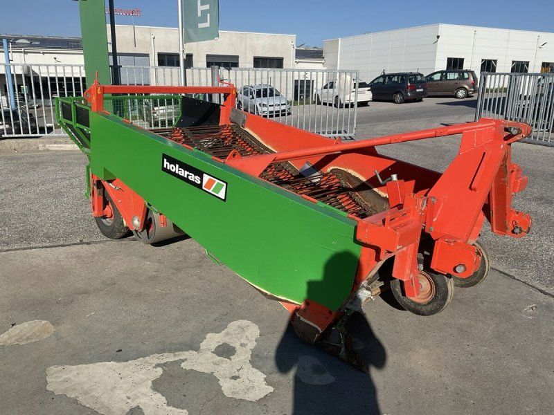 Holaras UR 135