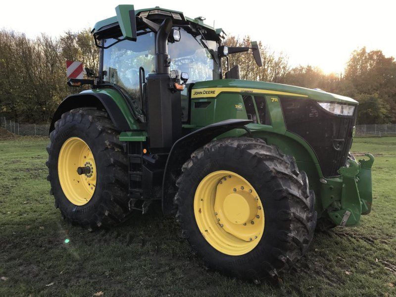 John Deere 7R 310