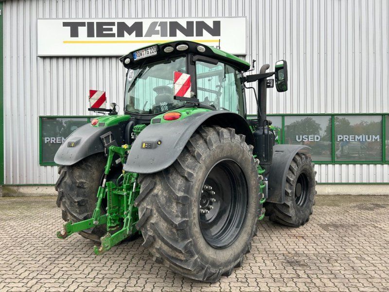 John Deere 6215R