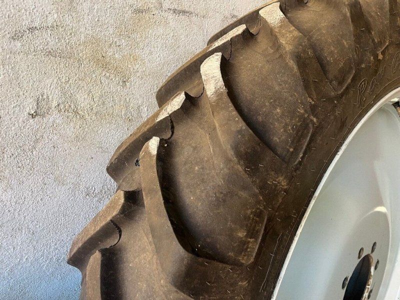 Alliance 320/90R46 & 270/95R32