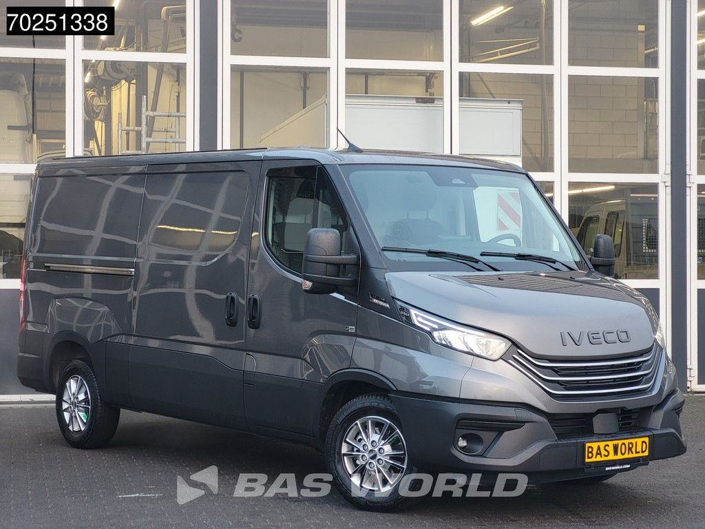 Iveco Daily 35S21 3.0L Automaat L2H1 210PK Laag Dak 2025-Model 3,5t Trekhaak ACC Navi LED Camera Parkeersensoren Euro6 L2 9m3 A/C Towbar