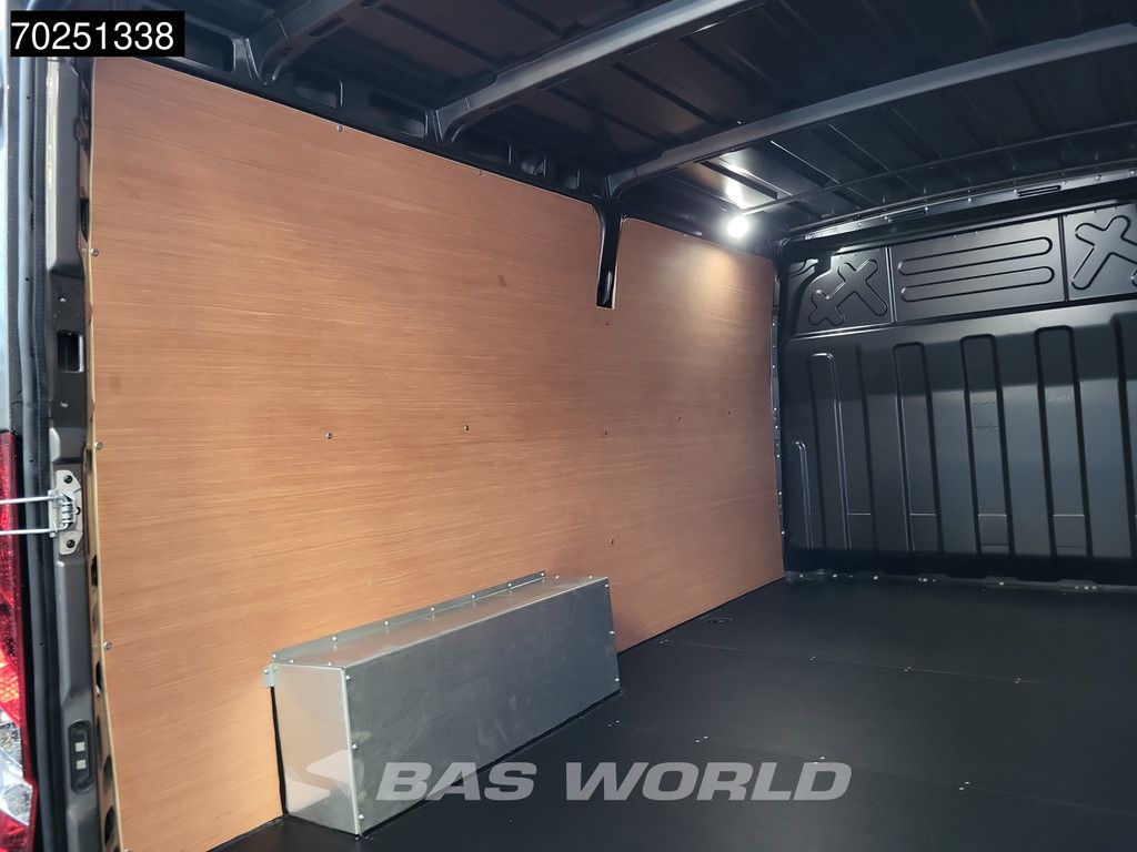 Iveco Daily 35S21 3.0L Automaat L2H1 210PK Laag Dak 2025-Model 3,5t Trekhaak ACC Navi LED Camera Parkeersensoren Euro6 L2 9m3 A/C Towbar