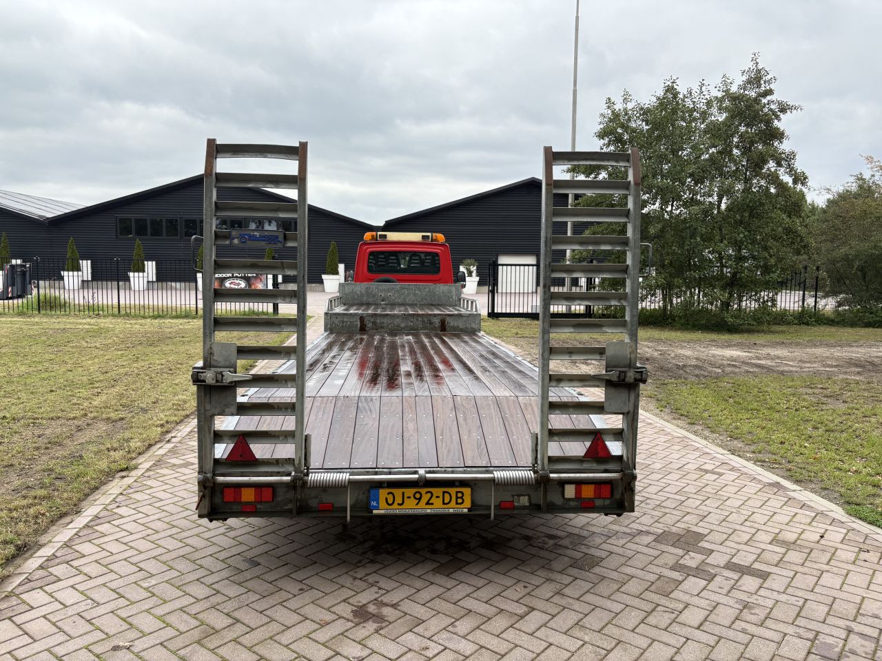 Be trekker Iveco Daily 40C18 jeep-as -be oplegger Jeeb-as semi