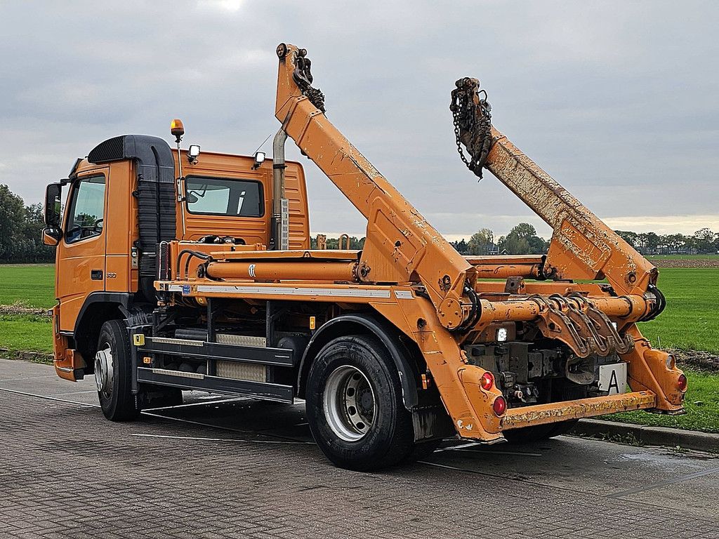 VOLVO FM 330