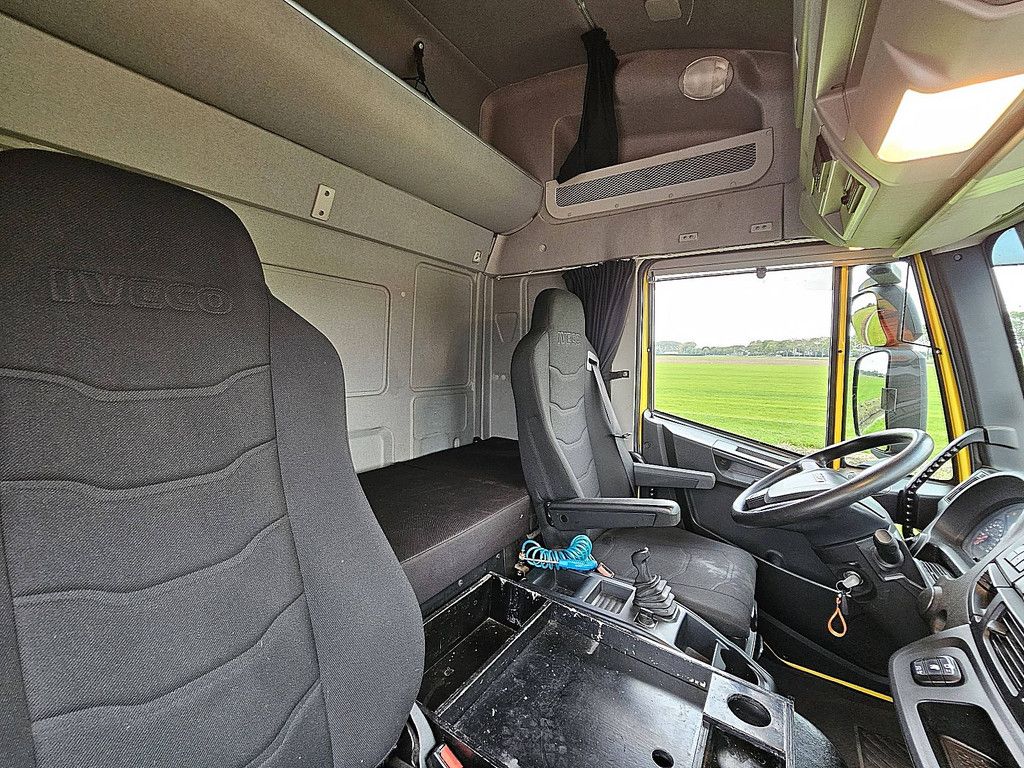 IVECO 120E28 EUROCARGO fly deck 2 cars