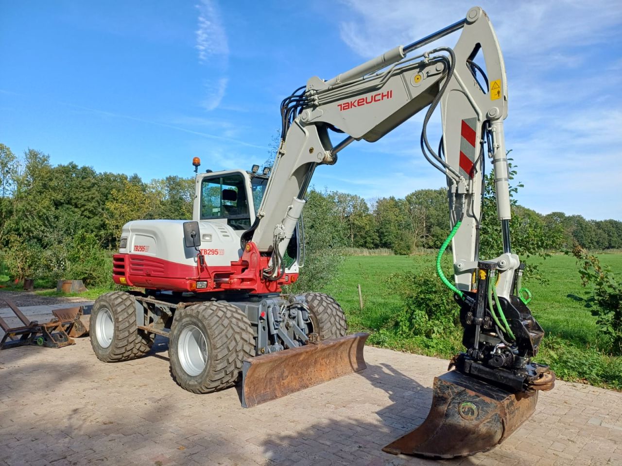 Takeuchi TB295W | bj 2014 | 9320uur | Steelwrist dks | Compleet
