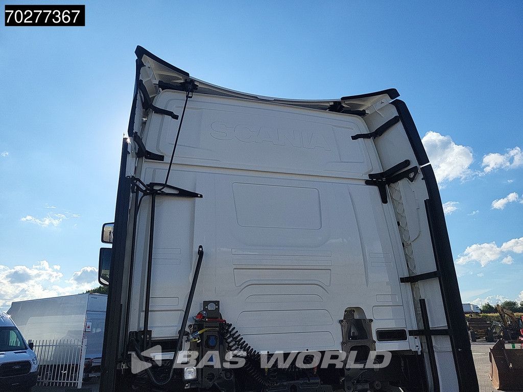 Scania S560 4X2 NEW! Retarder Full-Air 2xTanks Leder Standklima Navi ACC LED