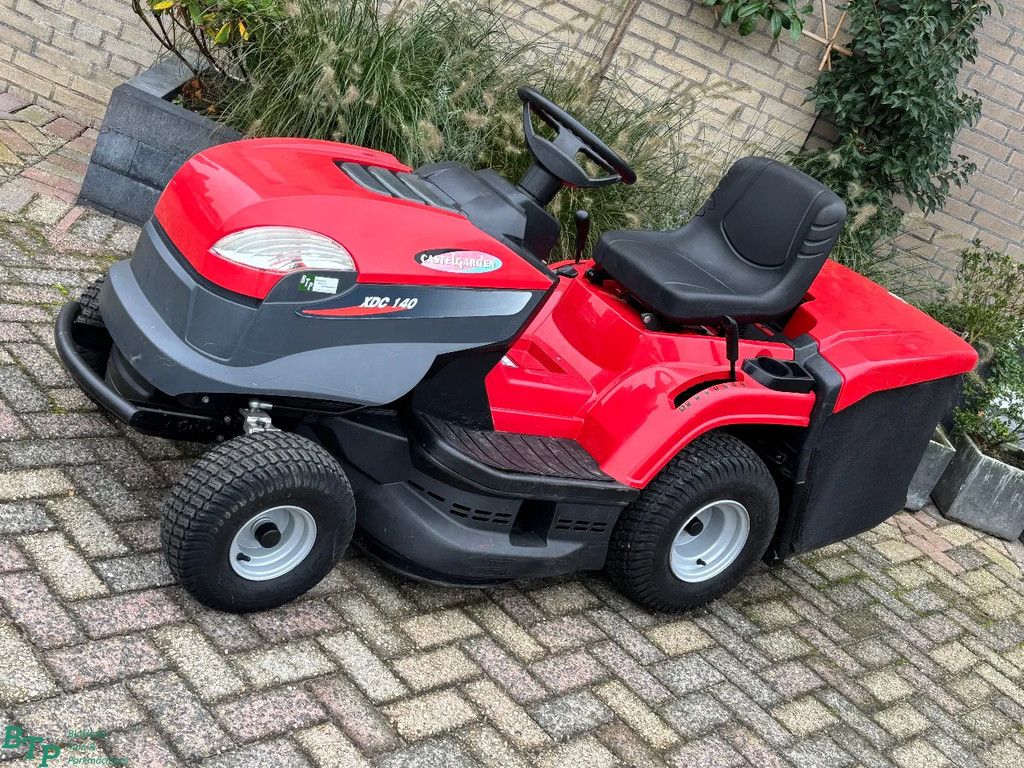 Castelgarden gebruikte xd140 zitmaaier met grasopvang