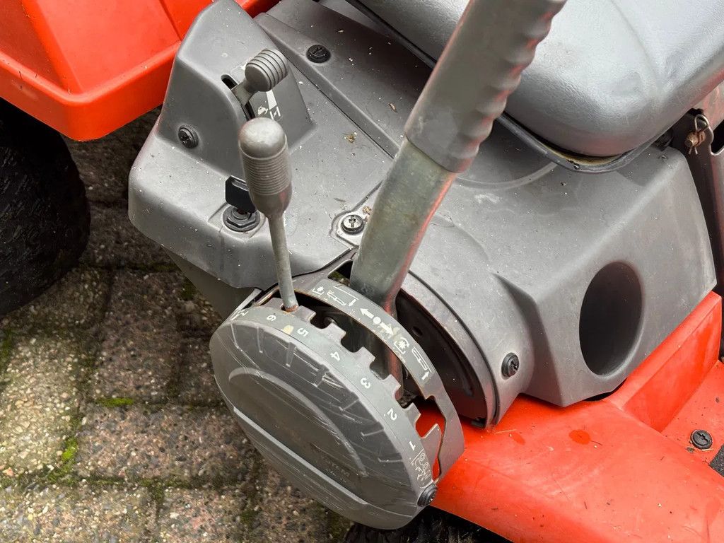 Husqvarna gebruikte frontmaaier R15c rider
