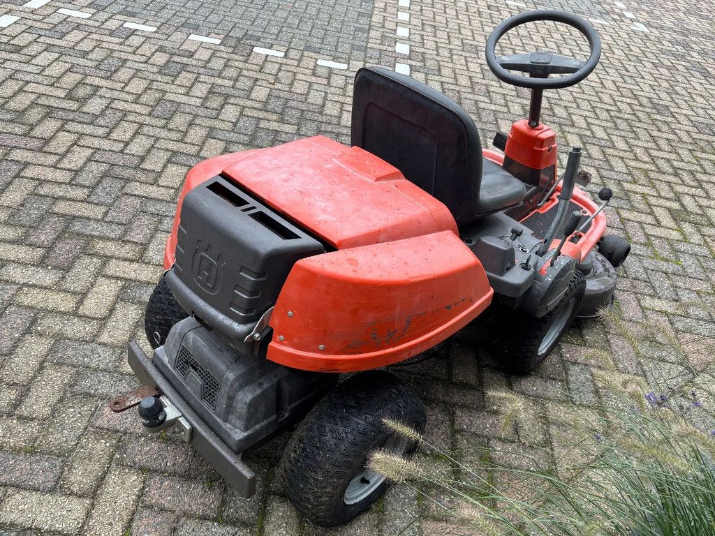 Husqvarna gebruikte frontmaaier R15c rider