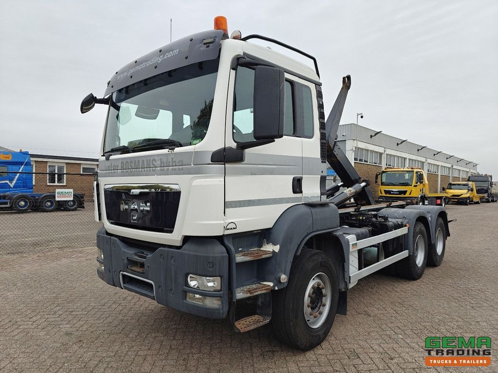 MAN TGS-TGX 26.440 6x4 Dagcabine Euro5 - AJK 20T HaakarmSysteem - Volledig Bladgeveerd - Naafreductie - Handgeschakeld