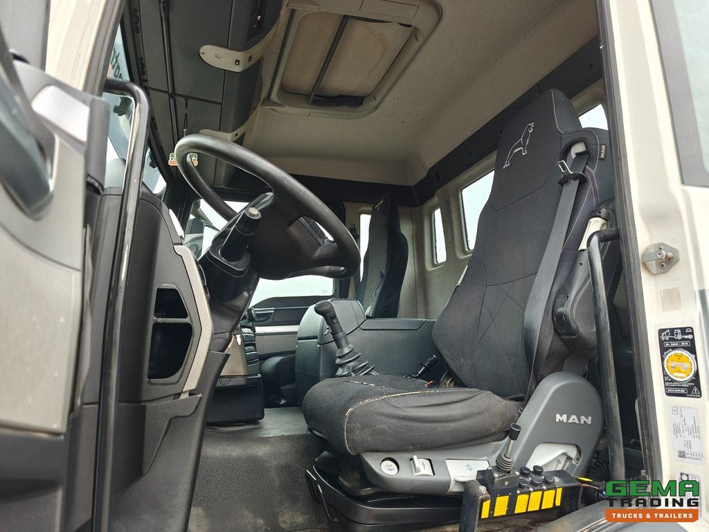 MAN TGS-TGX 26.440 6x4 Dagcabine Euro5 - AJK 20T HaakarmSysteem - Volledig Bladgeveerd - Naafreductie - Handgeschakeld