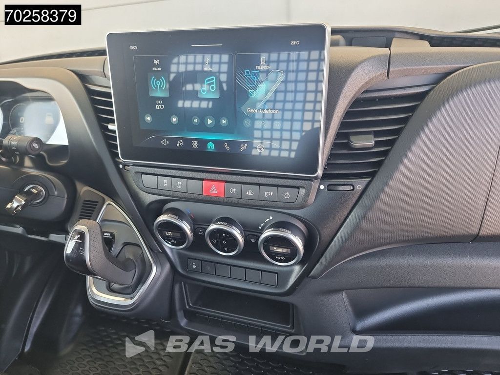 Iveco Daily 35C21 3.0L Black Edition Automaat 210PK 2025-Model Open laadbak Dubbellucht CarPlay ACC LED 3,5T Trekvermogen Euro6 Pritsche Pickup A/C
