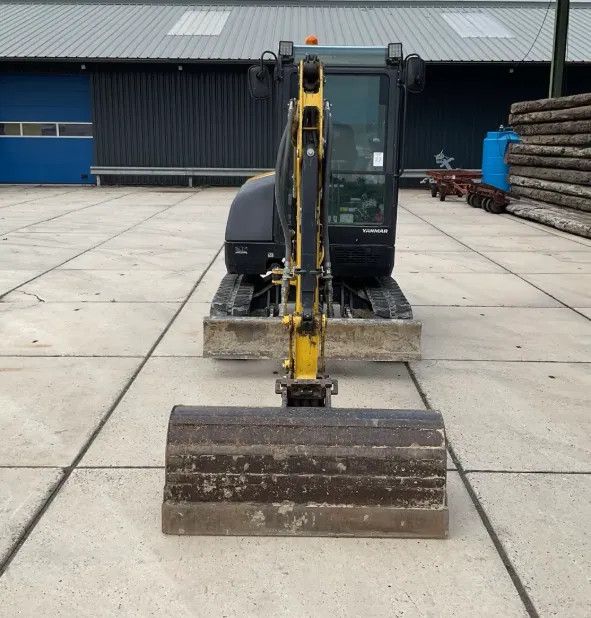 Yanmar SV26 Weinig uren!!
