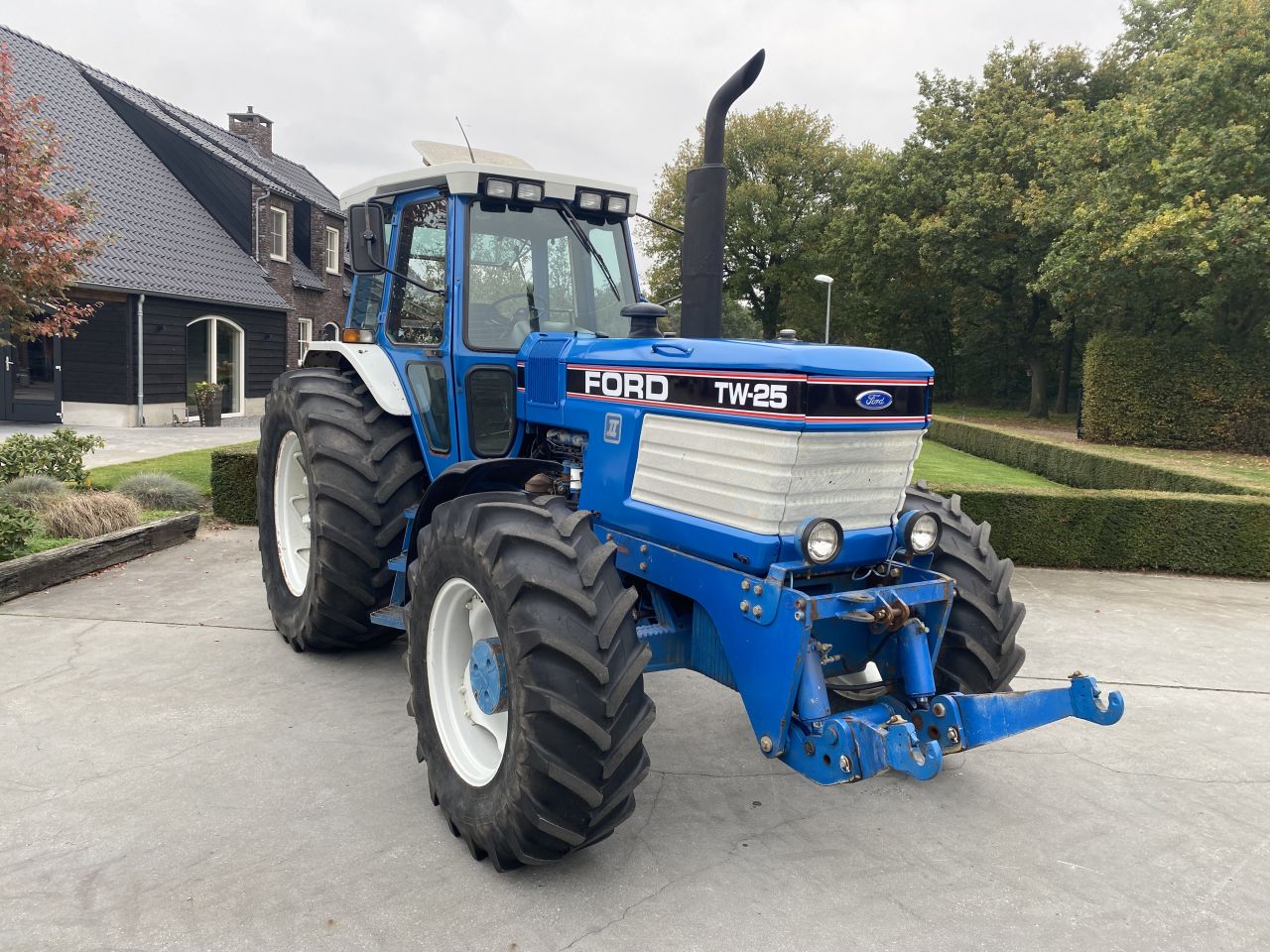 Nette Ford tw 25