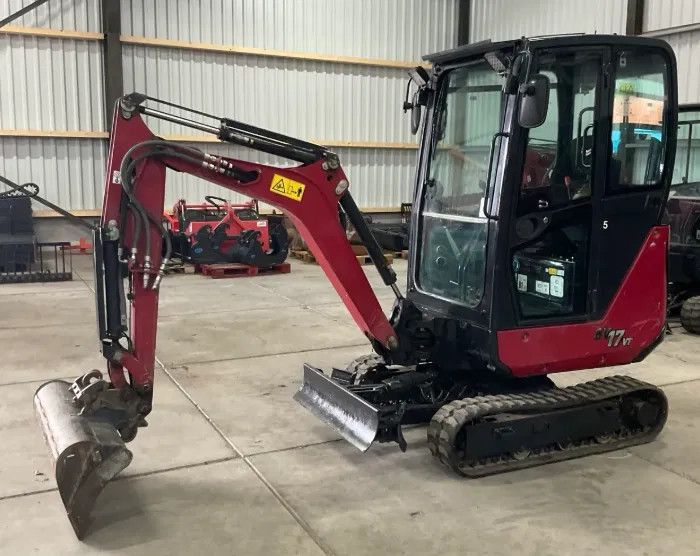 Yanmar SV17 minikraan ca 1300 draaiuren