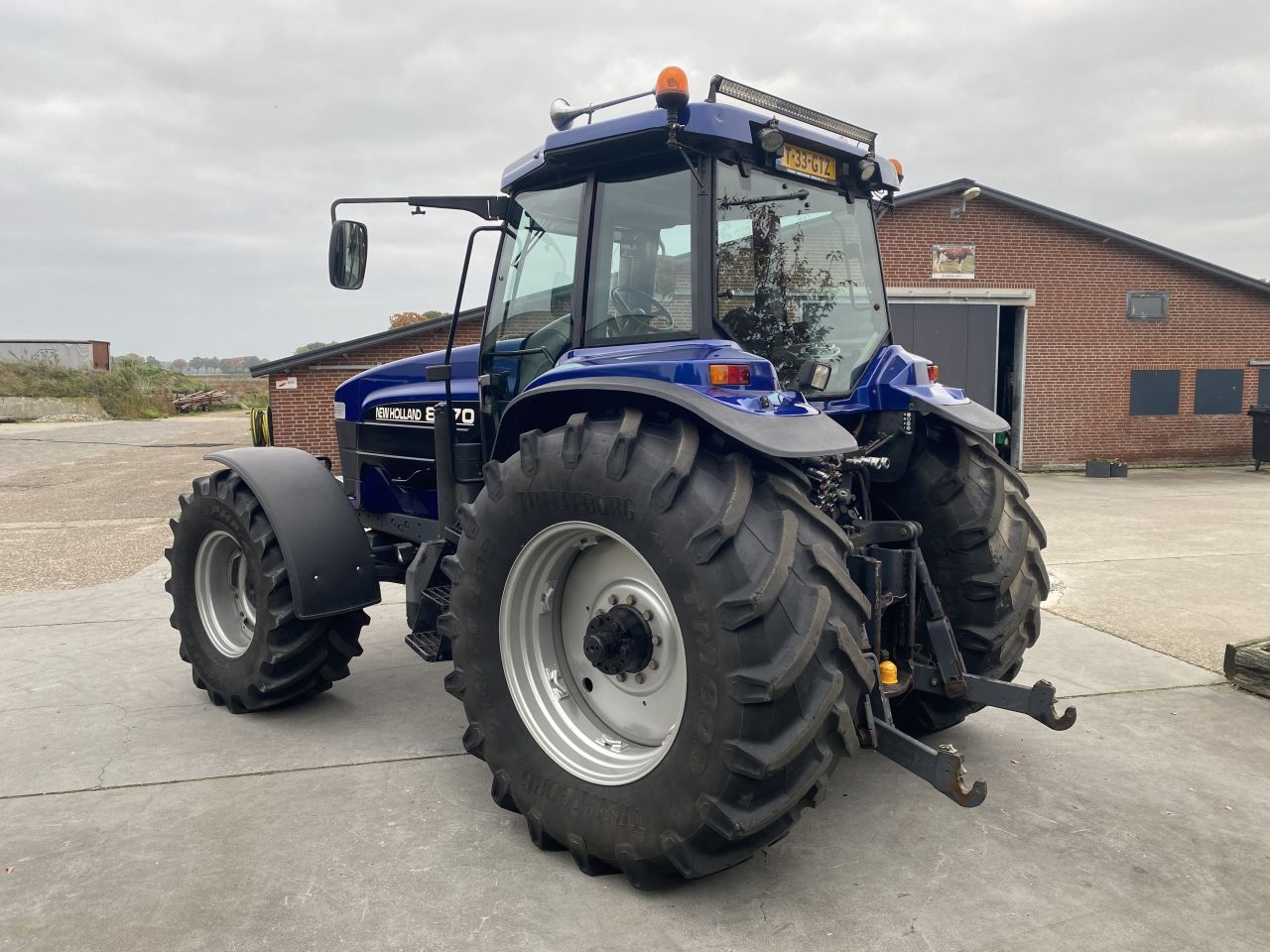 New holland Ford 8870 (bleu power)