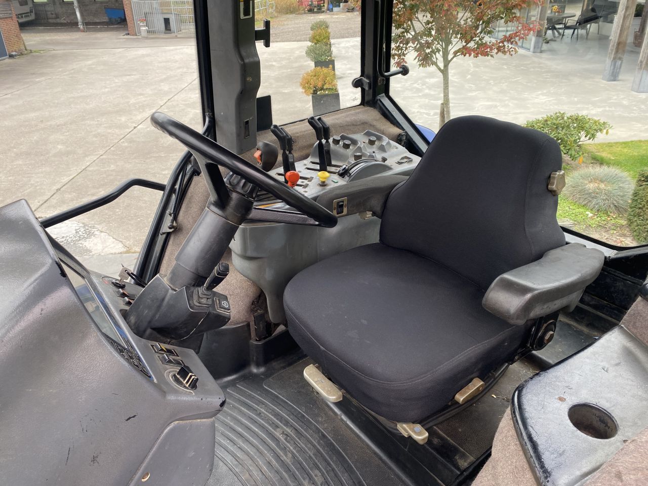New holland Ford 8870 (bleu power)