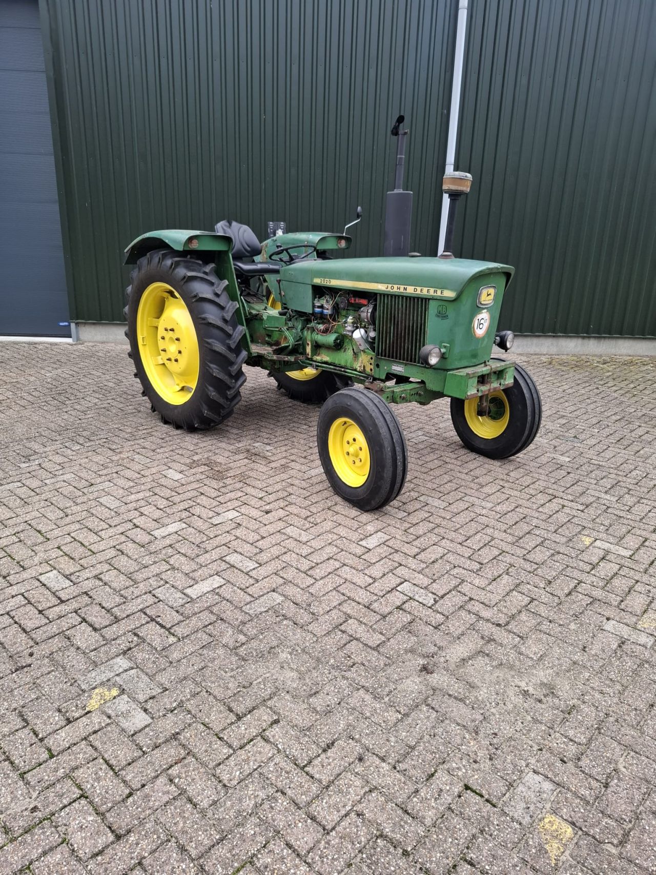 John Deere 2020