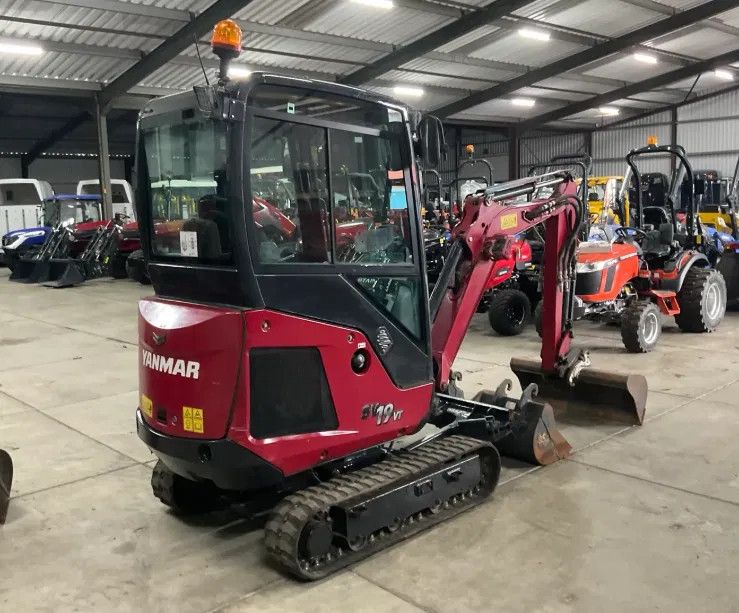 Yanmar SV 19 ca 1500 draaiuren