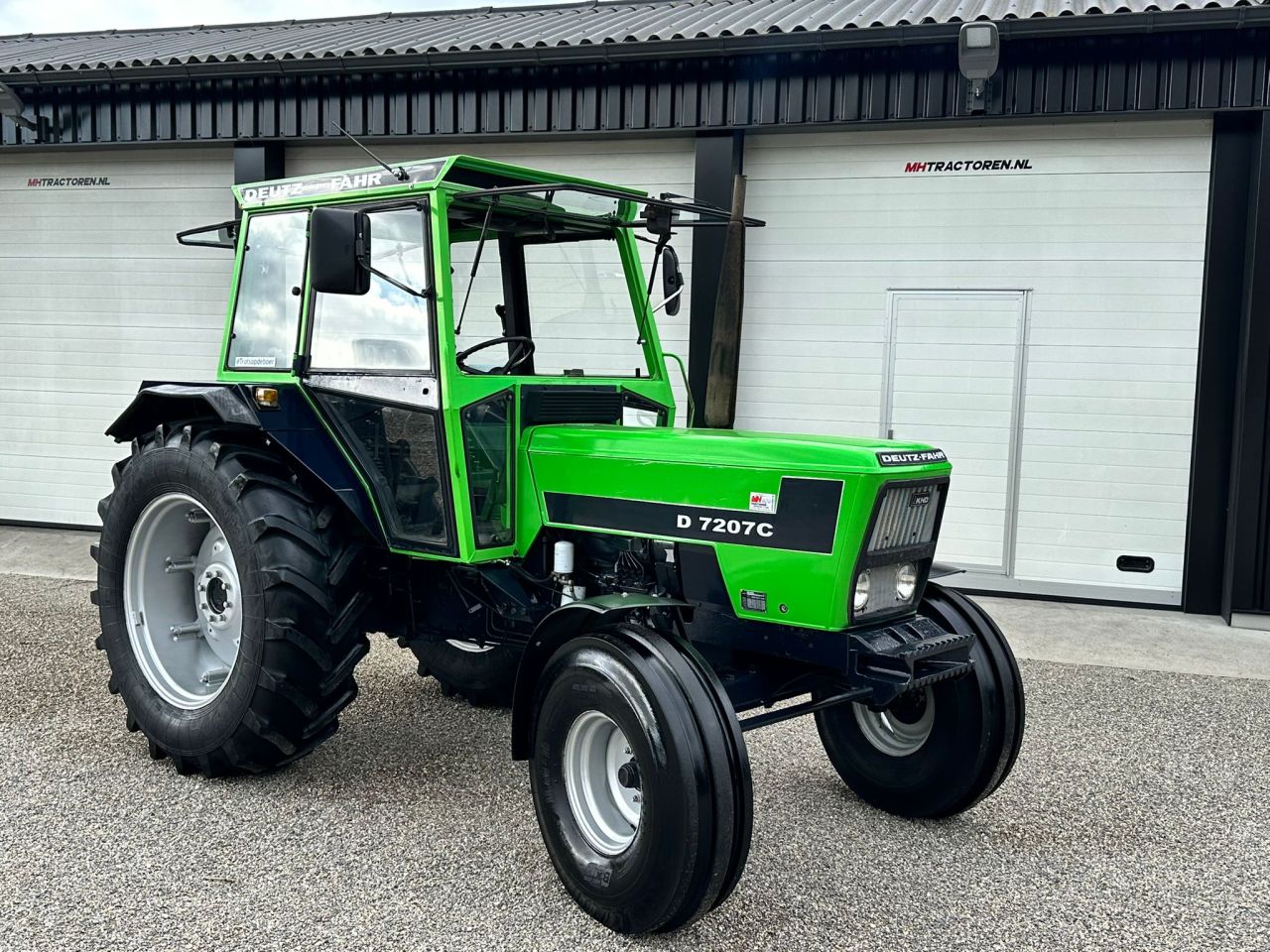 TE KOOP: zeer nette DEUTZ 7207C