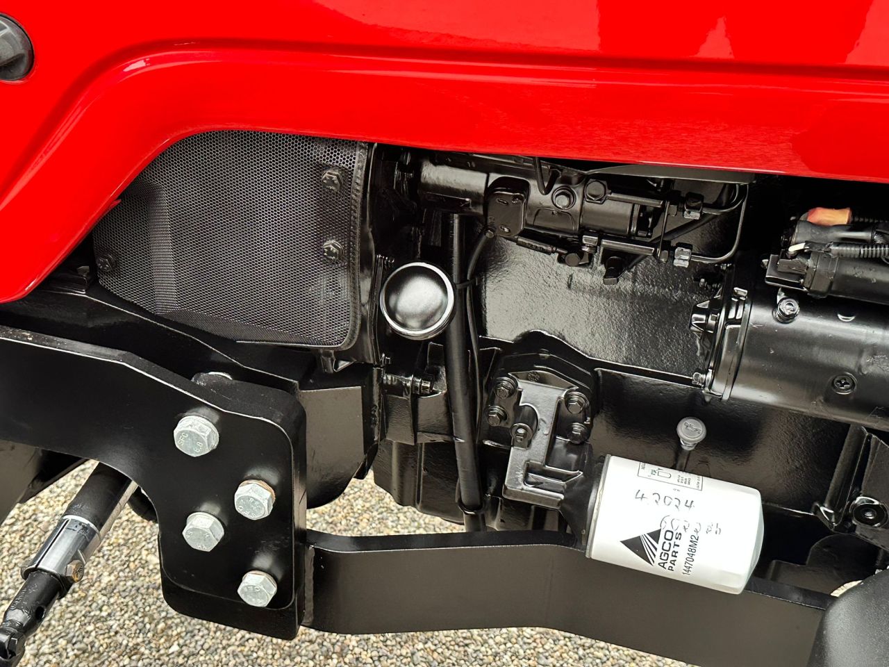 TE KOOP: zeer nette MASSEY FERGUSON 4225