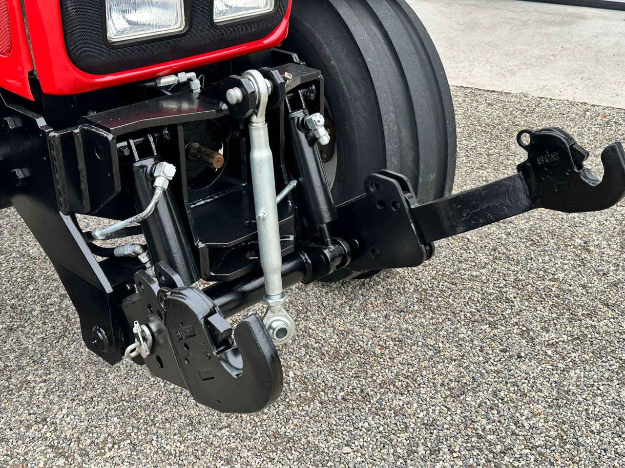 TE KOOP: zeer nette MASSEY FERGUSON 4225