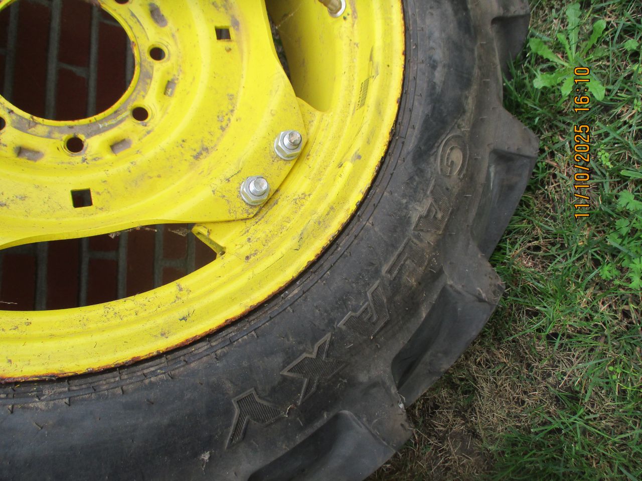 Galaxy 11.2-24 met john deere velgen