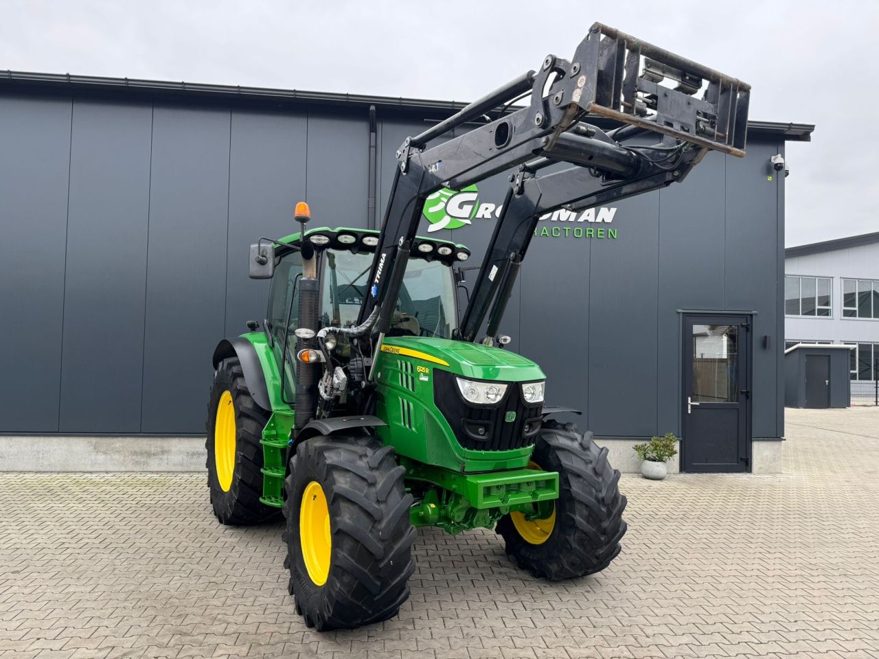 John Deere 6125R AP
