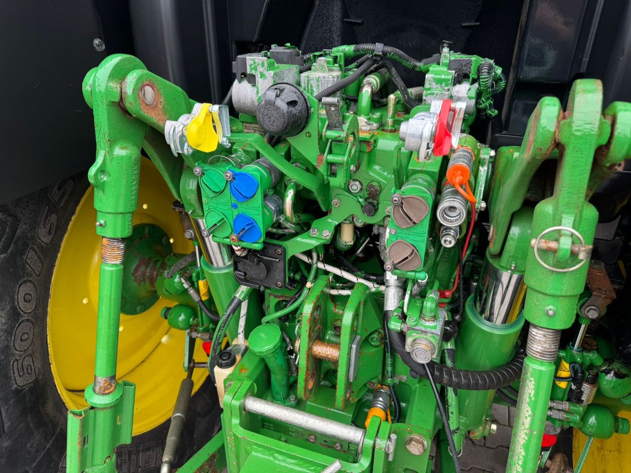John Deere 6125R AP