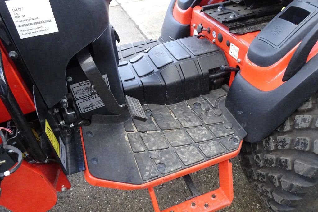 Tafe Compact trekker met voorlader 6028H