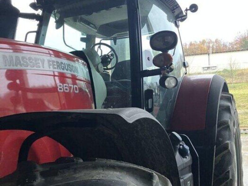 Massey Ferguson 8670