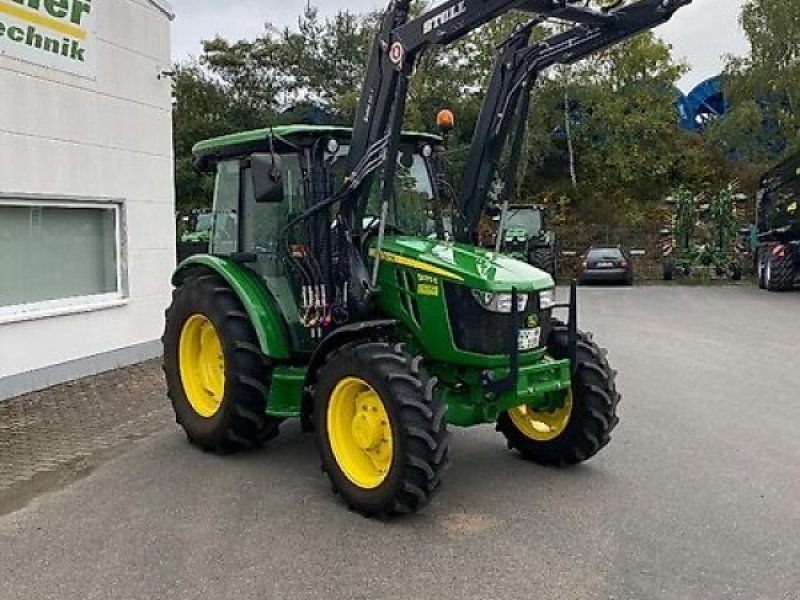 John Deere 5075E