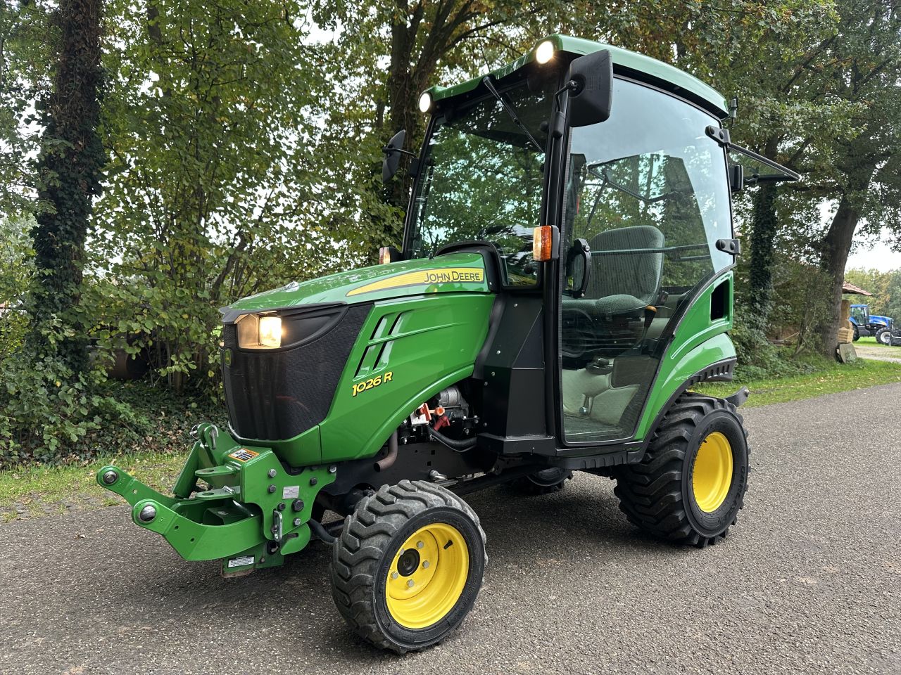 John Deere 1026R