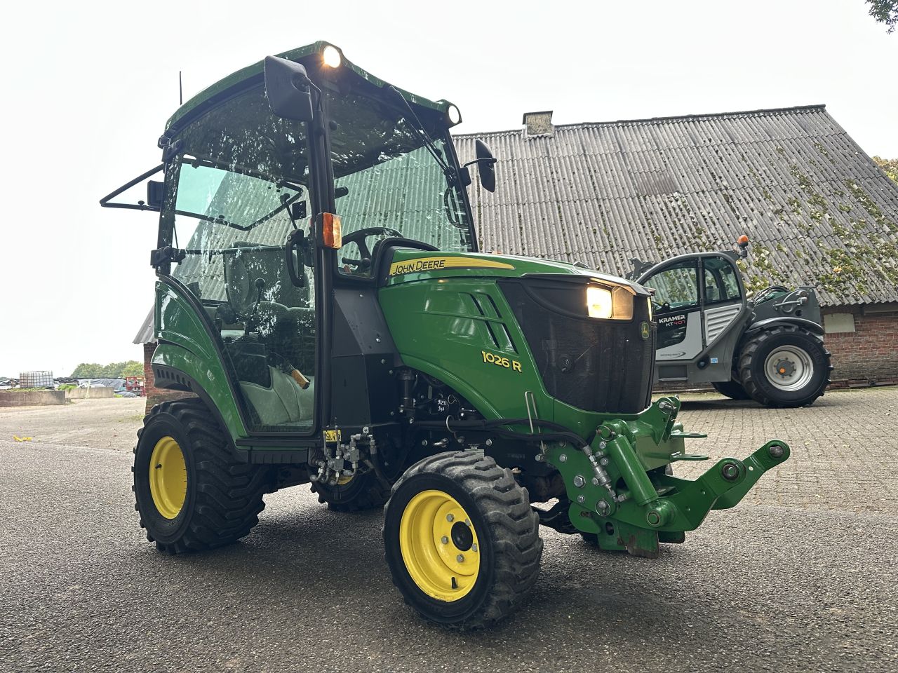 John Deere 1026R