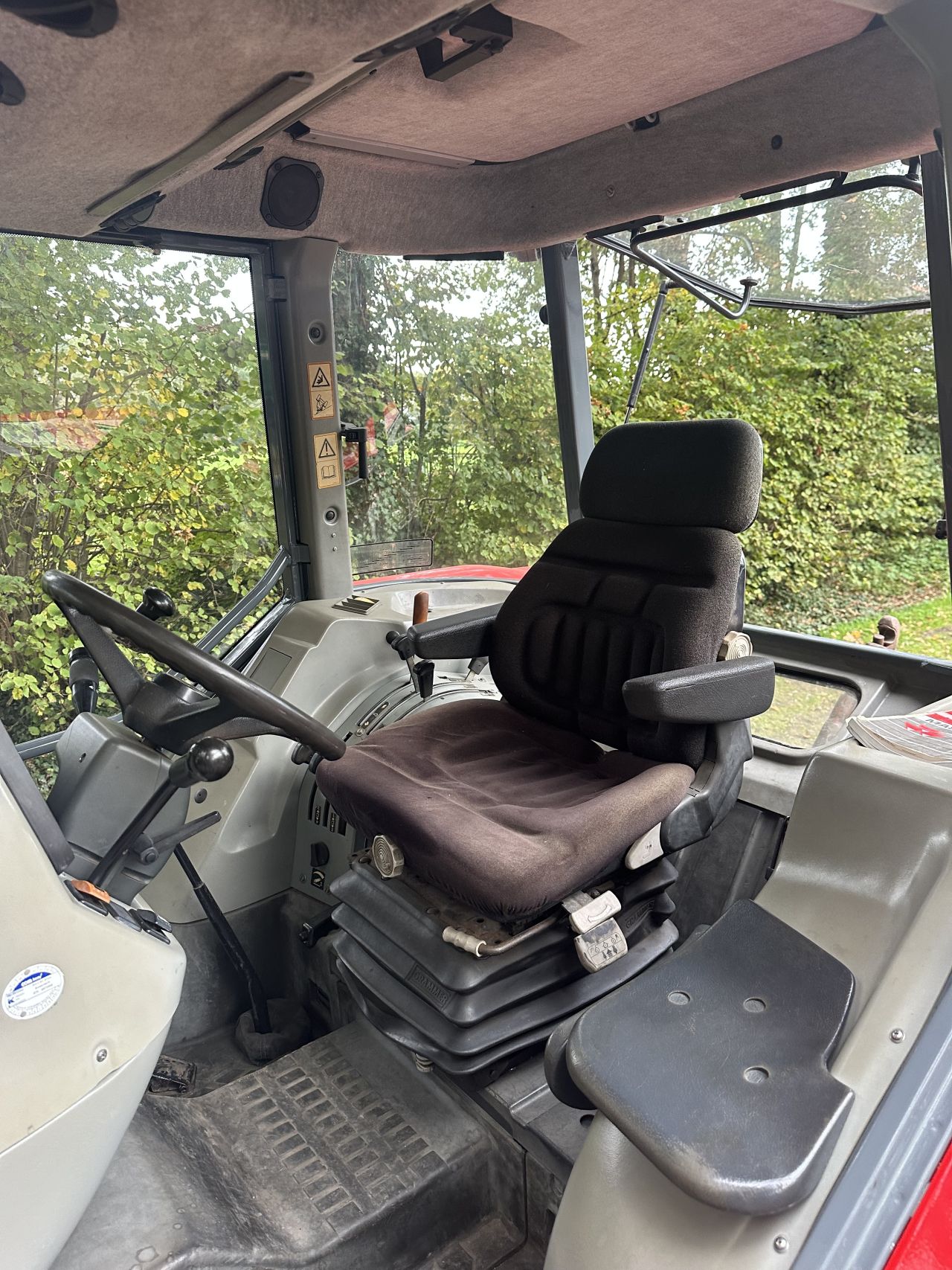 Massey Ferguson 4215 met maar 2482 uur!