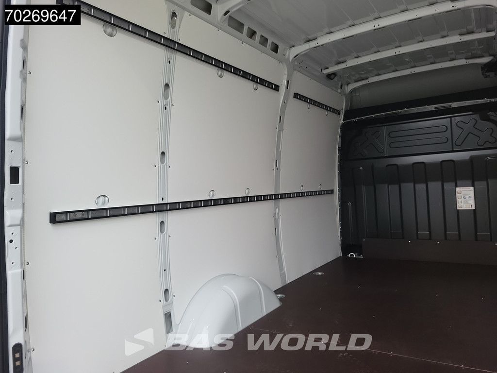 Iveco Daily 35S21 210PK 3.0L Automaat 2025 model L2H2 Trekhaak Tacho ACC LED CarPlay Velgen Camera 12m3 A/C Towbar