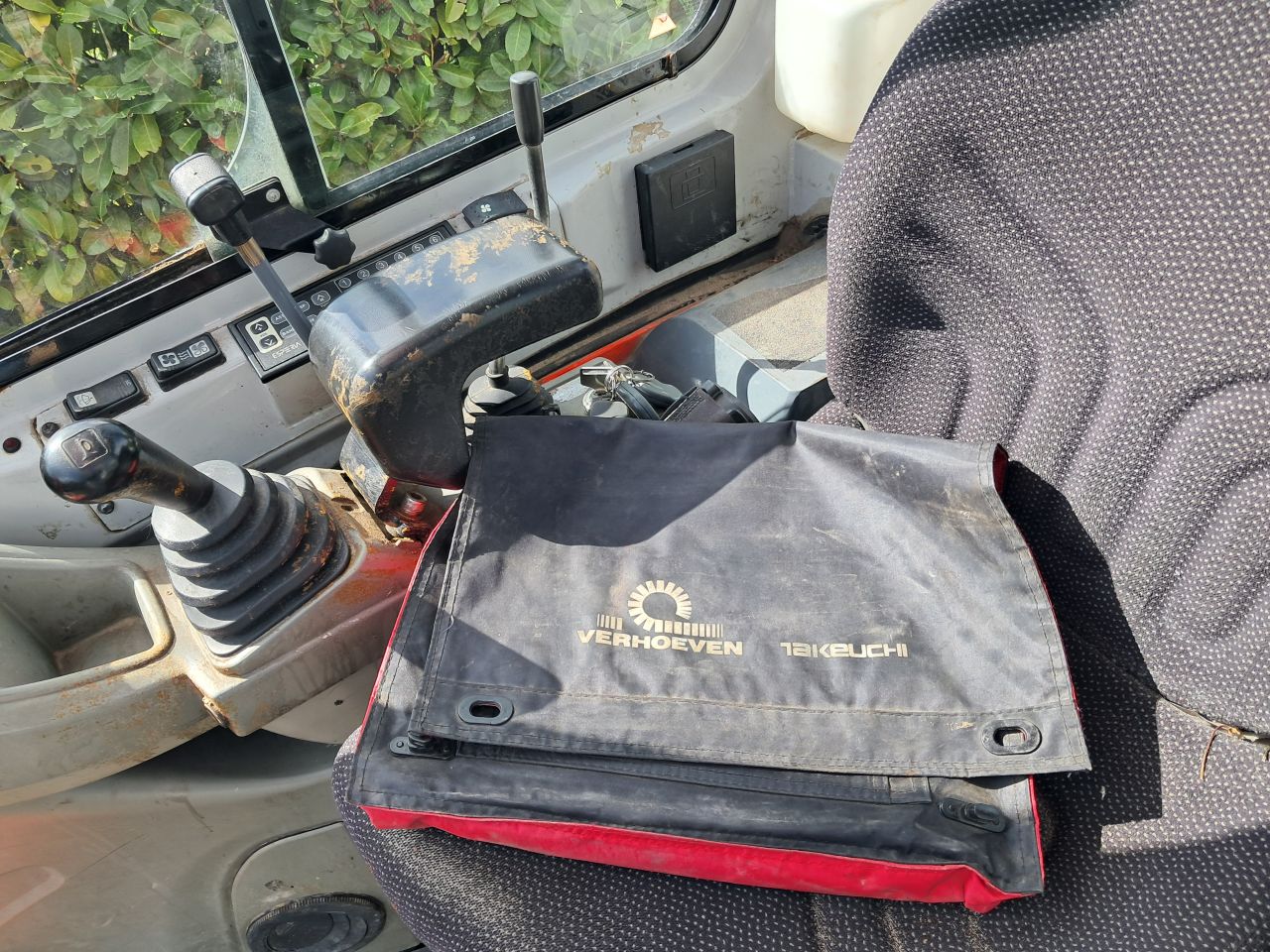 Minigraver Takeuchi TB216 / Graafmachine / Minikraan ( Bj 2015 )